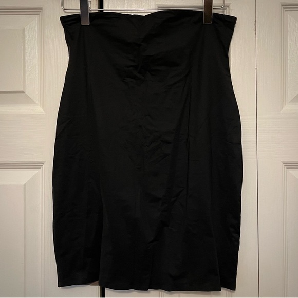 SPANX Two Timing Reversible Shaping Half Slip in Black & Mineral Taupe - Picture 4 of 7